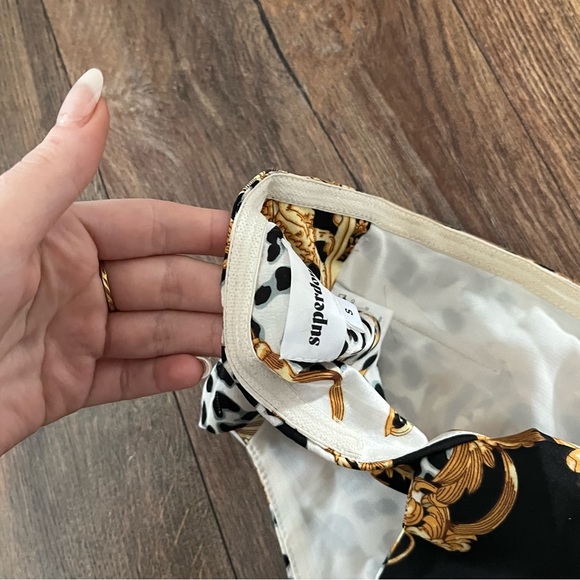 Superdown Zella Bandana scarf top - Picture 8 of 12